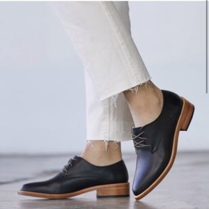 Nisolo James Oxford in Black